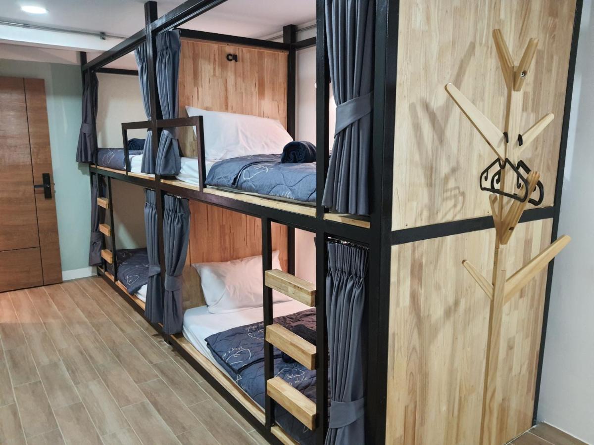 Station8 Hostel Бангкок Экстерьер фото
